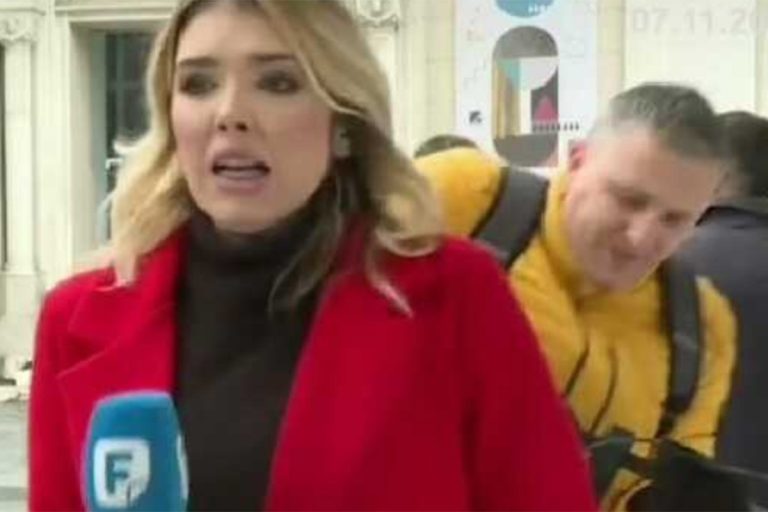 Електричним тротинетом ударио новинарку у Сарајеву током јављања уживо