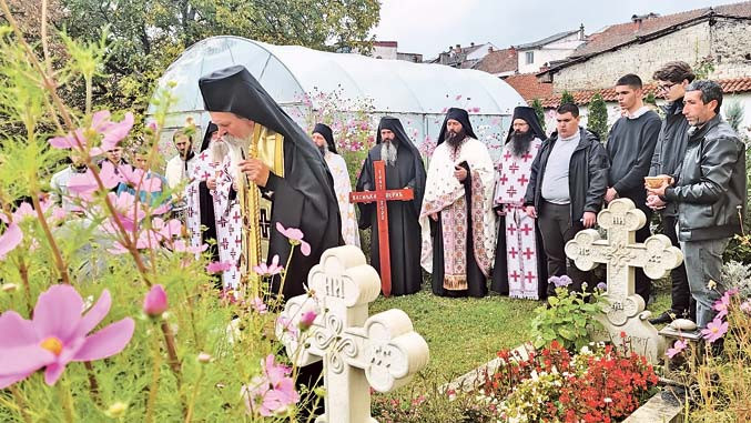 Бака Васка остала до краја уз светињу – сахрањена посљедња Српкиња у Ђаковици