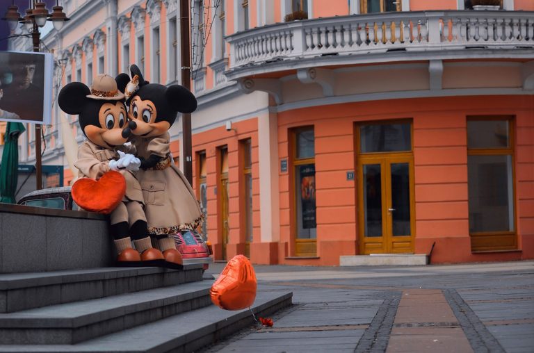 Меда Љубави добија друштво: Мики и Мини Маус стижу у Брчко!