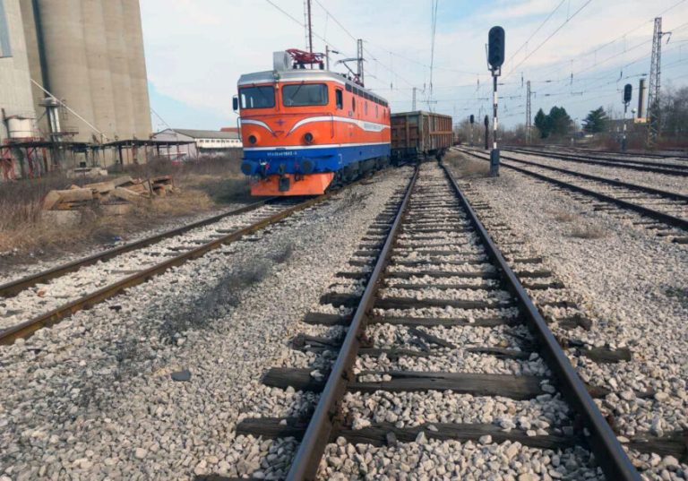 Iskliznuo vagon teretnog voza u Šamcu