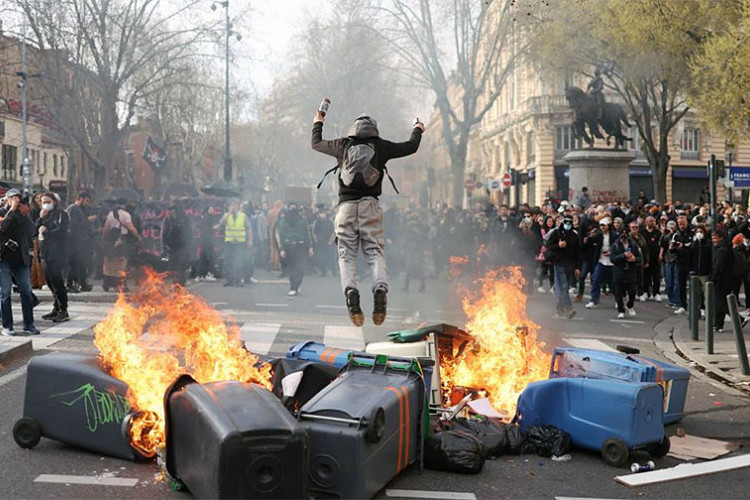 Evropa gori u protestima