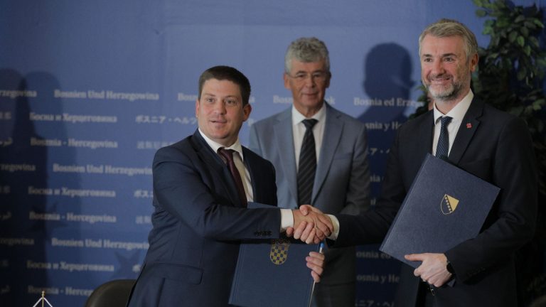 БиХ и Хрватска потписале споразум о реконструкцији моста Брчко – Гуња