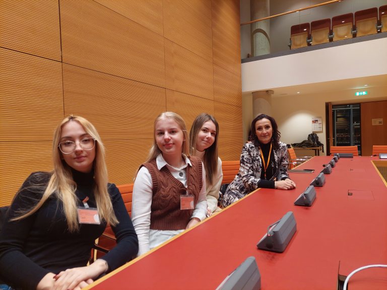 Tri učenice brčanske Gimnazije na jedinstvenom događaju u Berlinu