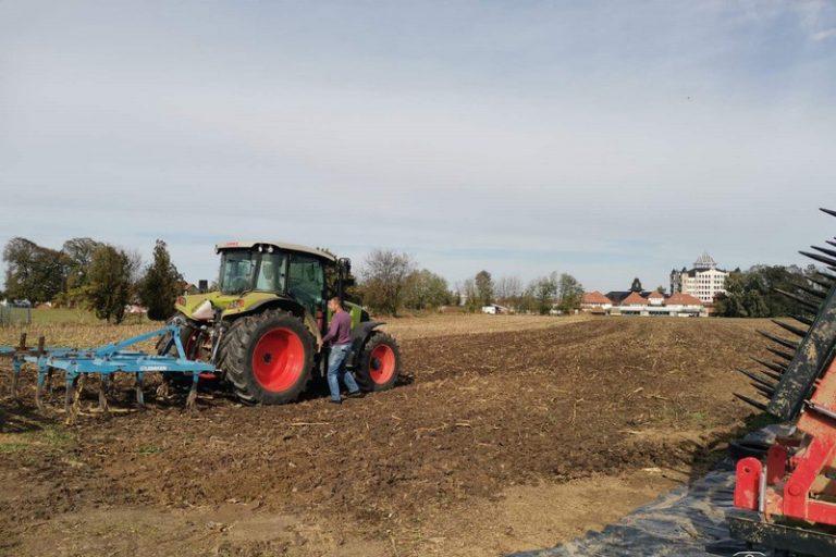 Austriju zamijenio rodnom Semberijom: Budućnost gradi baveći se poljoprivredom u zavičaju
