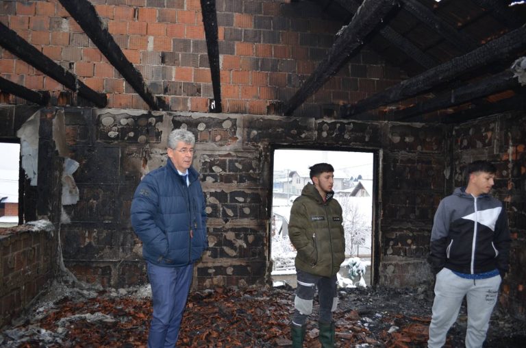 Nišić sa saradnicima obišao izgorjelu kuću u naselju Prutače