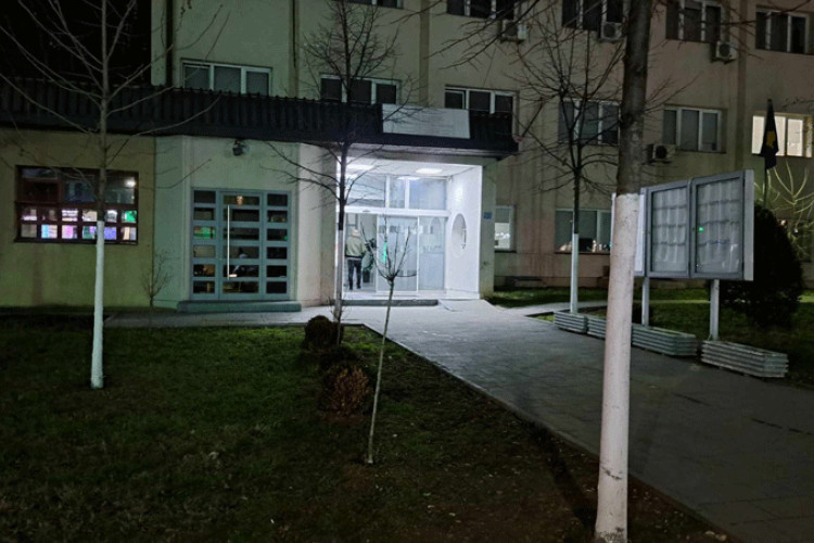 Zatvorena jedina ambulanta koju koriste Srbi u Prištini, radnici pušteni iz policijske stanice