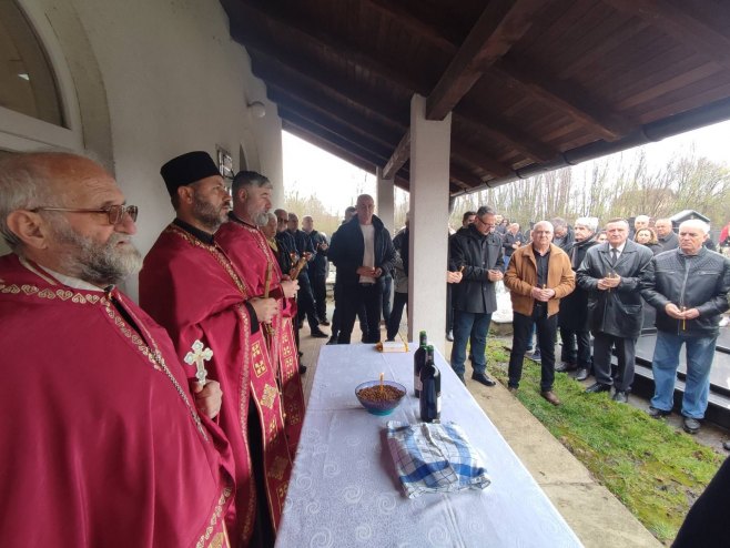 Brčko: Služen parastos za 13 masakriranih srpskih boraca