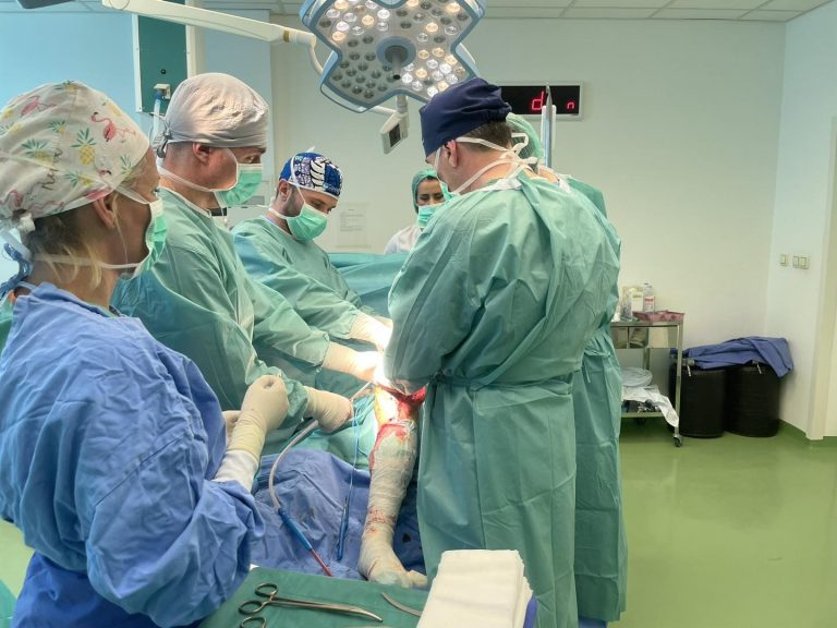 Brčko: Uspješno izvedena operacija totalne proteze koljena