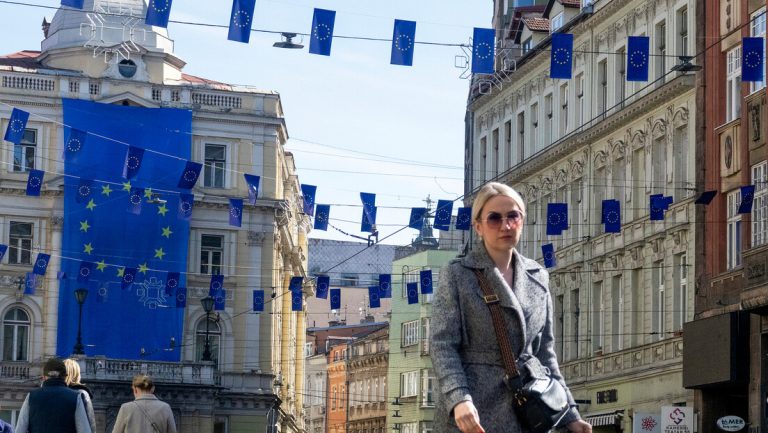 Ljepotica i zvijer: Novo ruho zgrade Beledije u Sarajevu ili kako su zamenjene teze