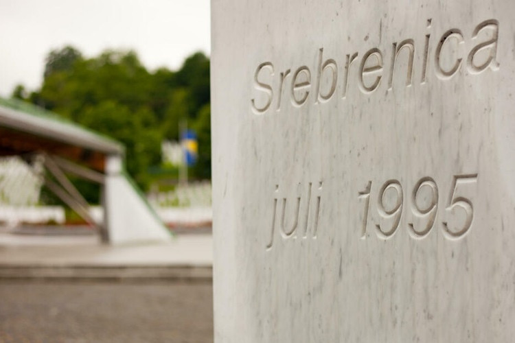 (Zlo)upotreba Srebrenice: Pokušaj izgradnje nacije na kultu žrtve