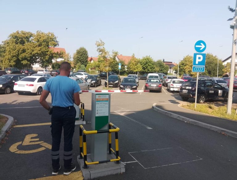 Brčko: Od danas u funkciji novi sistem naplate parkinga kod Bolnice