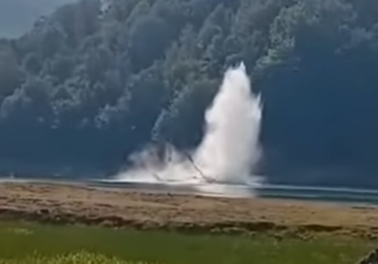 Srušio se u toku priprema za vježbu EUFOR: Pogledajte snimak PADA HELIKOPTERA Oružanih snaga BiH u Jablaničko jezero