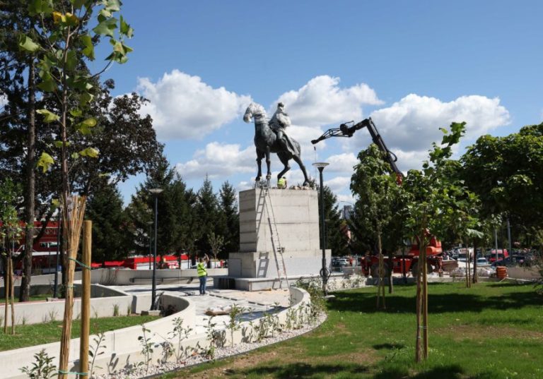 Pogledajte kako izgleda spomenik Tvrtku Prvom Kotromaniću u centru Banjaluke