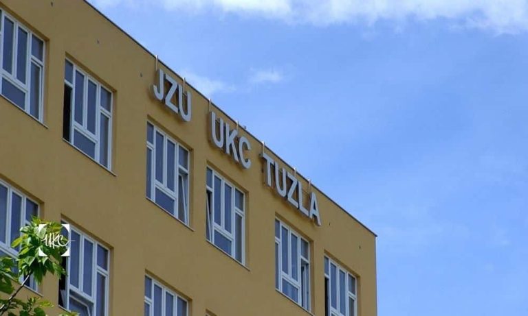 Lice povrijeđeno u sudaru kod Brčkog u teškom stanju nakon operacije