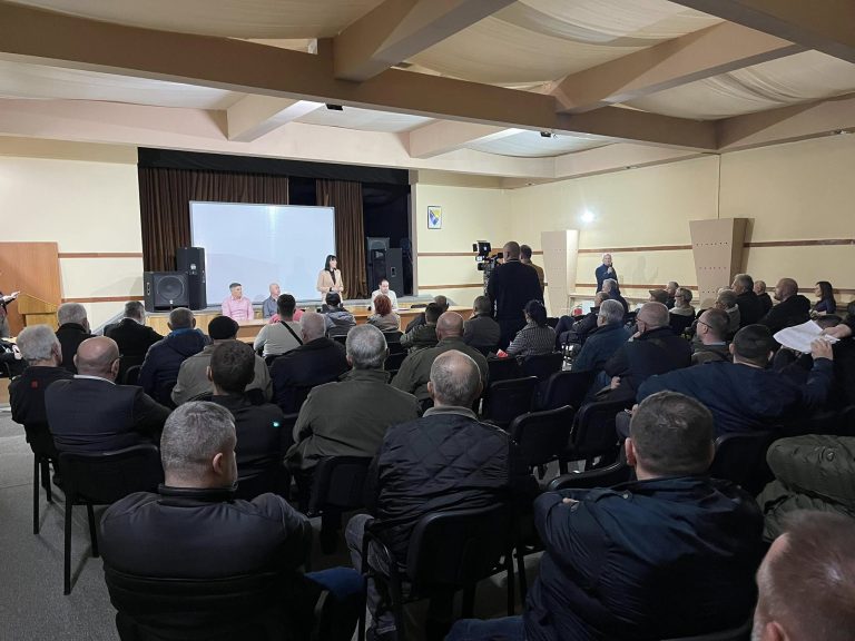 Održan sastanak sa predsjednicima mjesnih zajednica u Distriktu