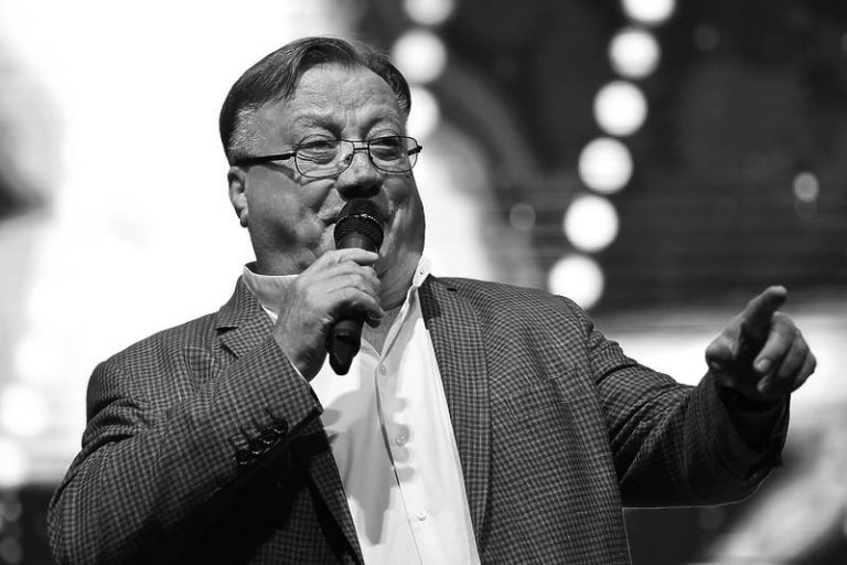 Preminuo Halid Bešlić