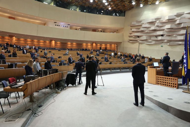 Konačno: Zakon o kažnjavanju bahatih vozača usvojen u Predstavničkom domu BiH