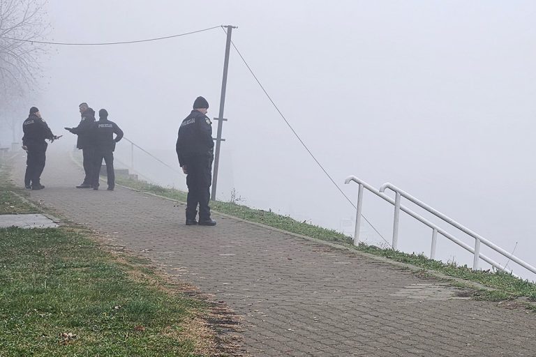 Tragedija na Savi: Prevrnuo se čamac pun migranata