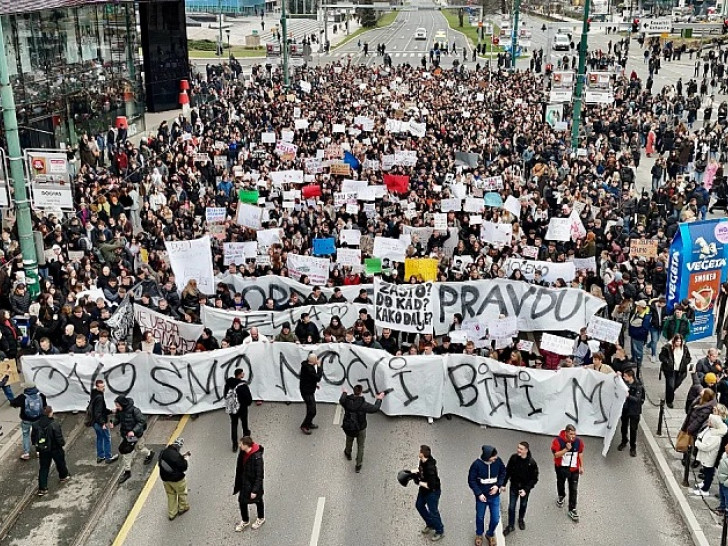 Peti dan protesta u Sarajevu: Građani ponovo na ulicama