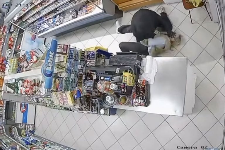 Dramatičan snimak iz Mostara: Prodavačica golim rukama zaustavila pljačkaša s puškom