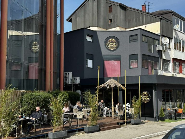Kafa ili koktel: Oboje!