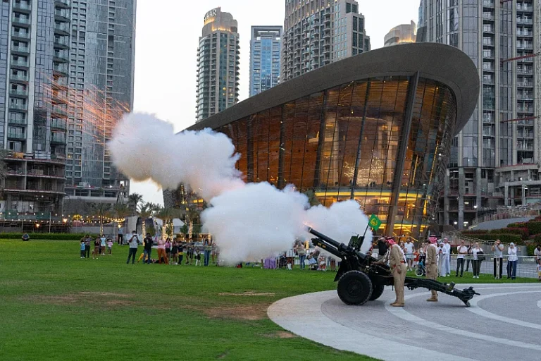 Ramazanski top u Dubaiju izazvao paniku među turistima, mislili da je bombardovanje