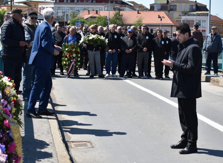 Predsjednik Skupštine odao počast stradalim civilima na mostu Brčko – Gunja