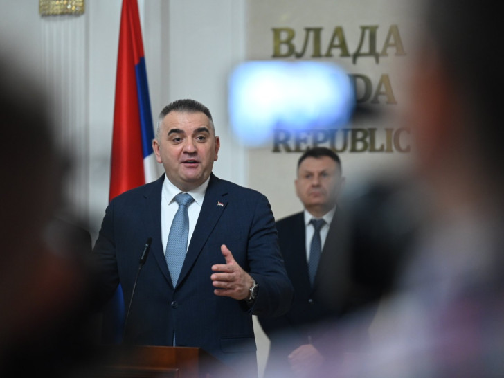 Minić: Nema putovanja za praznike, autoput je prioritet