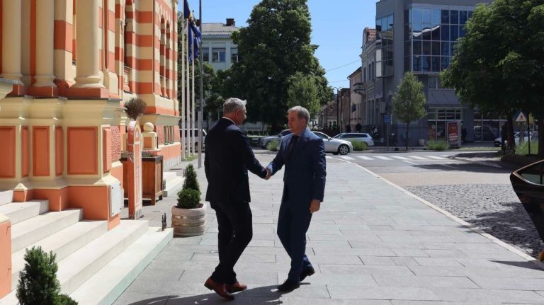 Gradonačelnik Milić i ministar Puhovac o jačanju saradnje u oblastima trgovine i turizma
