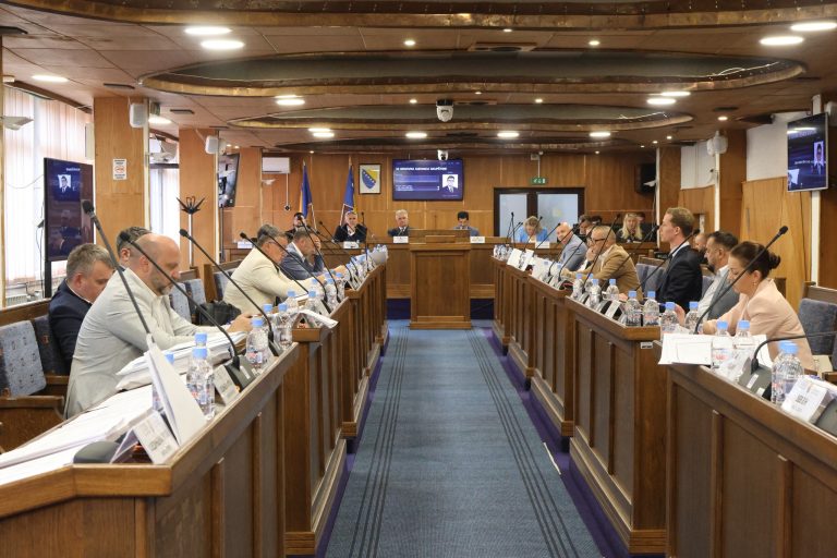 Poslanici na 32. redovnoj sjednici razmatrali pitanja infrastrukture, zdravstva i  komunalnih usluga