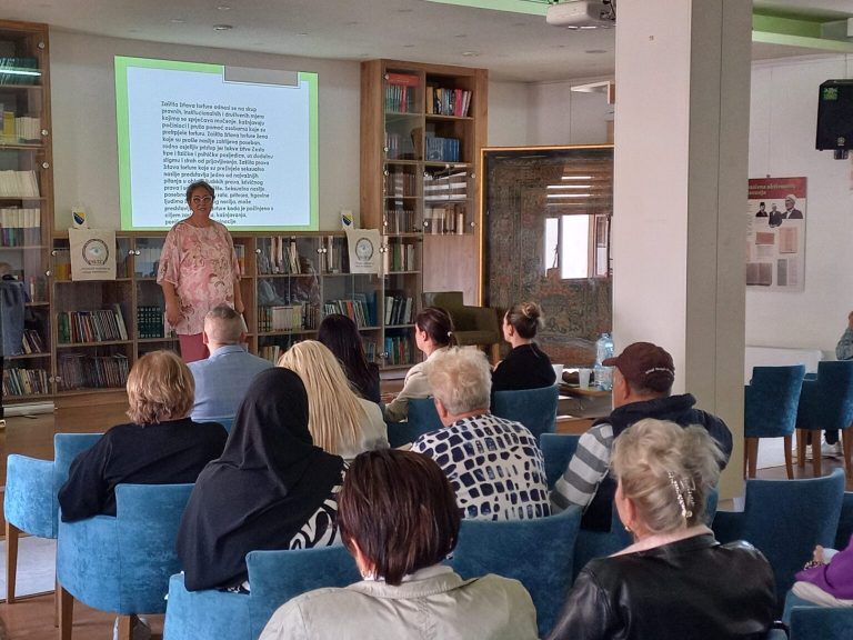 Udruga “Suze” Brčko distrikt BiH organizirala radionicu o zaštiti prava žena koje su preživjele torturu, zlostavljanje i ratno seksualno nasilje