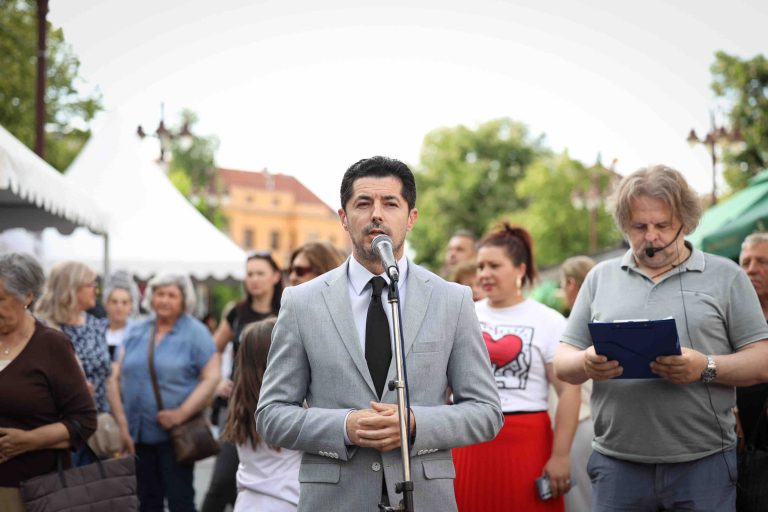 Brčko: Otvoren prvi „Festival hrane, pića i cvijeća“