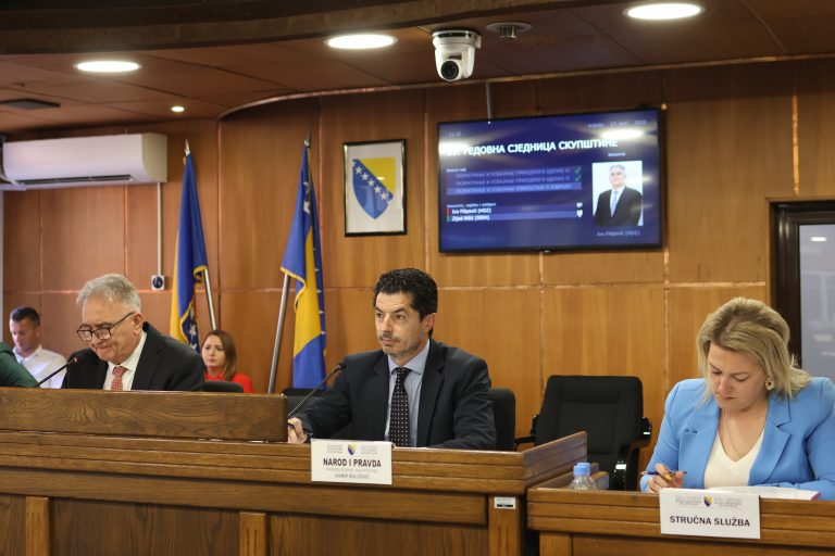 Brčko: Usvojeno svih 16 tačaka dnevnog reda na današnjoj Skupštini