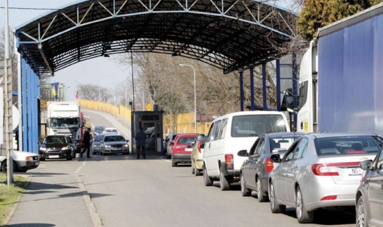 Gužve u blizini gradskih centara i na sjeverenim graničnim prelazima na izlazu iz BiH