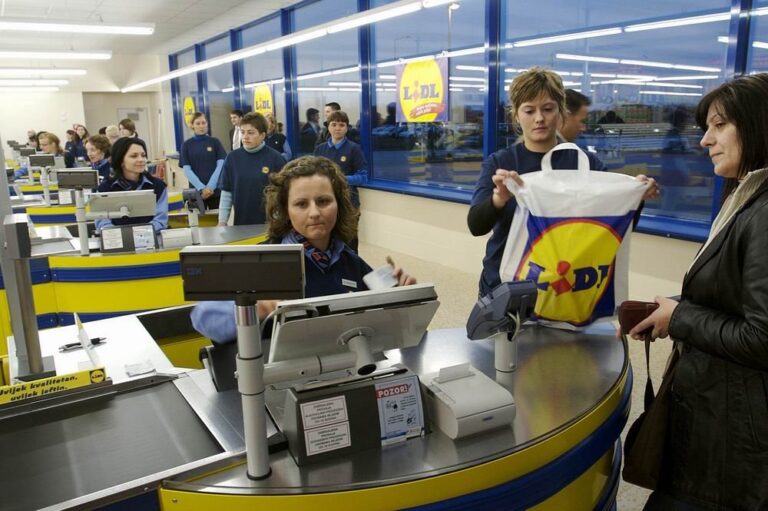 „Išli su na obuku, pa su nam se vratili“: Lidl raspisao oglase, domaći radnici se raspituju o platama i benefitima