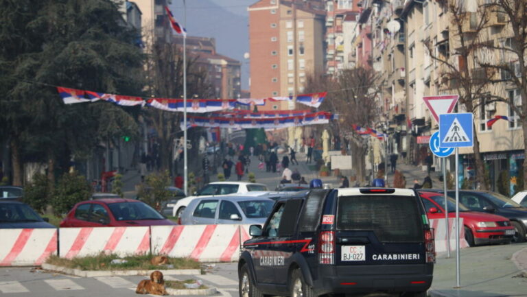 Novi incident u Mitrovici: Srpski inspektori radili svoj posao, tzv. kosovska policija ih privela