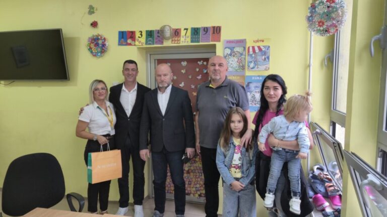 Brčko: Pet osnovnih škola dobilo Roger aparate za sluh