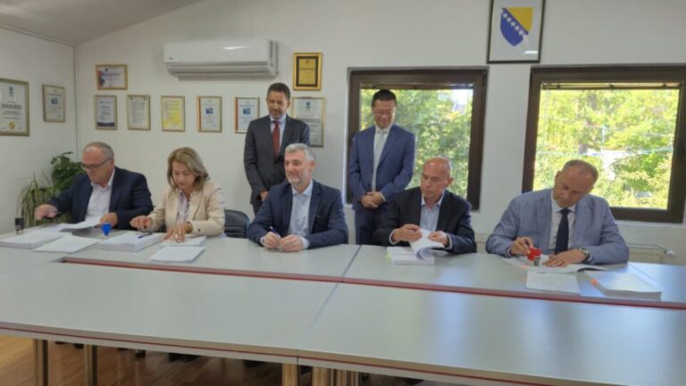 Brčko: Potpisani ugovori za deminiranje pet miliona kvadratnih metara desne obale Save