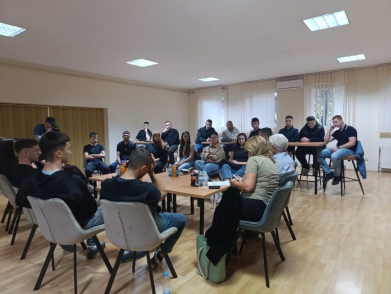 Ambasador Republike Njemačke razgovarao sa mladim Brčacima o njihovom položaju u Distriktu