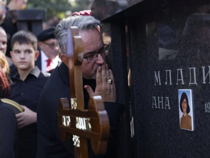 Putuj oče, putuj komandante: Darko Mladić se potresnim riječima oprostio od oca