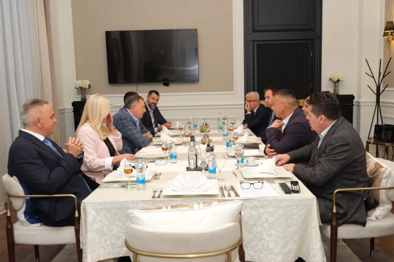 Dodik okupio koalicione partnere: Ko (ni)je došao na sastanak?
