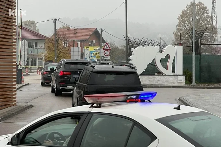 Ministar odbrane Italije stigao u Tuzlu, dočekali ga Helez i Knežević